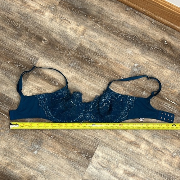 Victoria's Secret Bra Size 32DD Blue Lace Lined Classic Coverage Demi - Picture 15 of 16